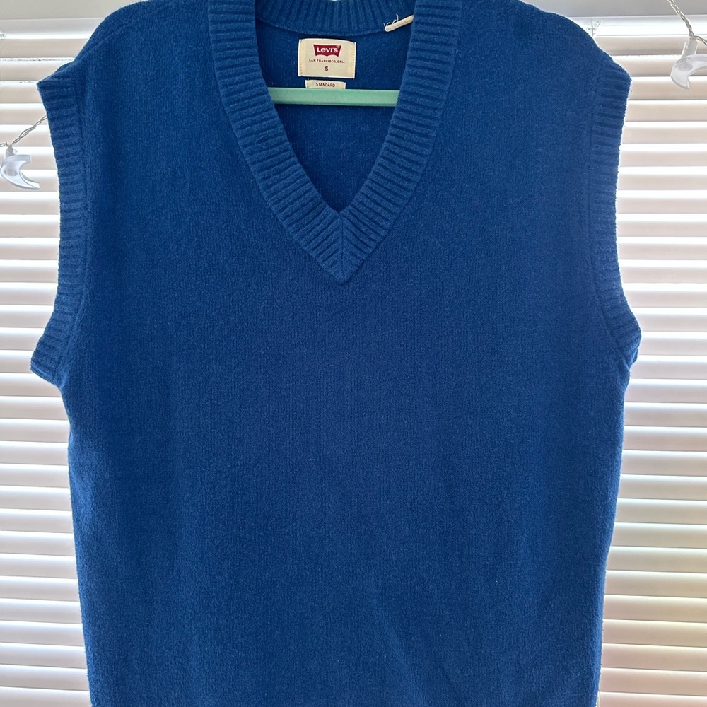 Levi's Men's V-Neck Blue Sweater Vest